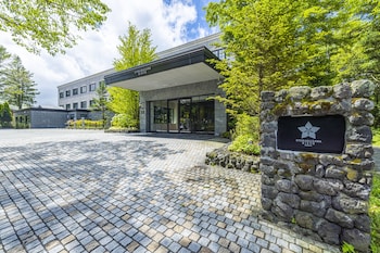 Kyukaruizawa Kikyo, Curio Collection by Hilton