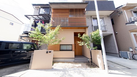 Primary image