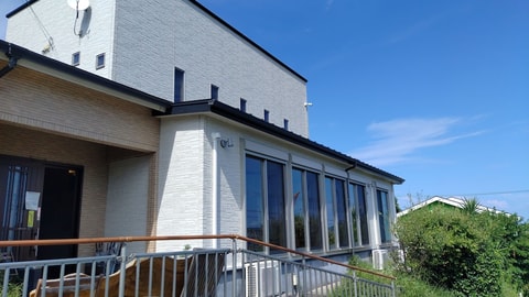 Primary image