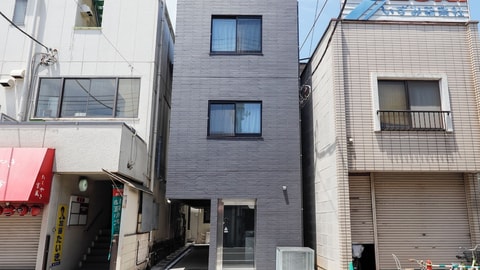 Primary image