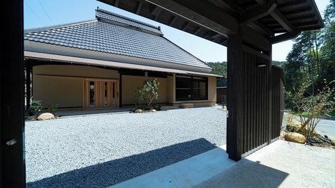 Primary image