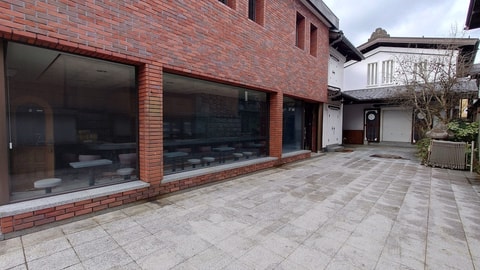 Primary image