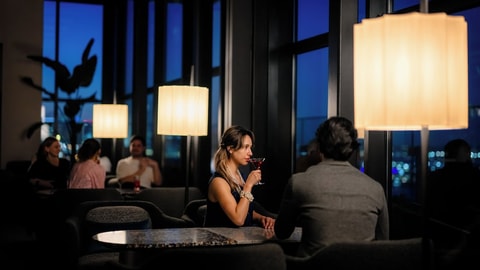 Lobby lounge