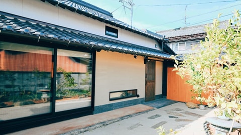 Primary image
