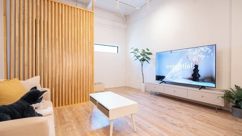 Primary image