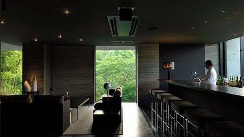 Lobby lounge