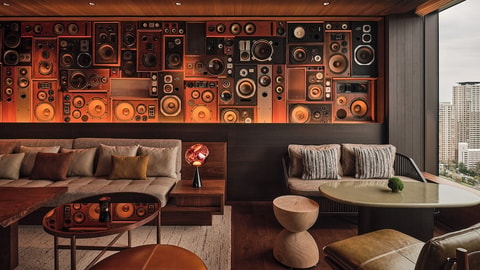 Lobby lounge