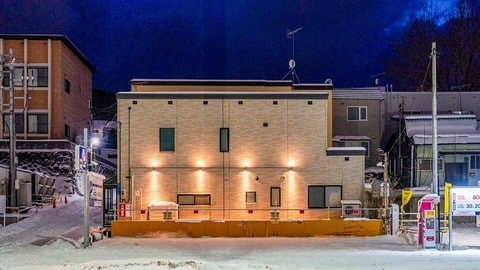 Primary image