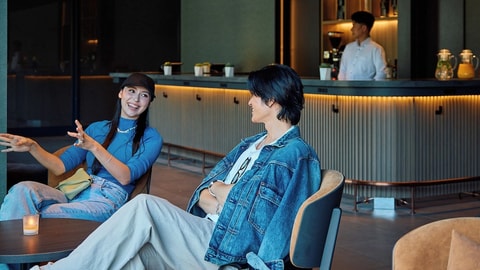 Lobby lounge