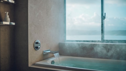 Deep soaking bathtub