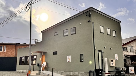 Primary image
