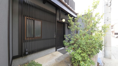 Primary image
