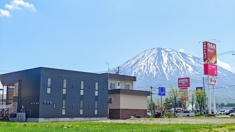 Primary image
