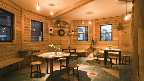 Lobby lounge