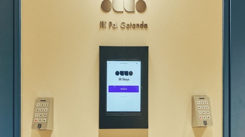 Check-in/check-out kiosk