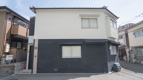 Primary image