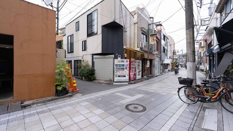 Primary image