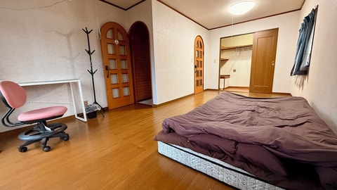 Primary image