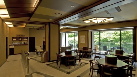 Lobby lounge