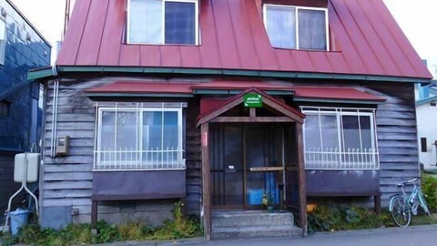Primary image