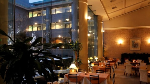 Lobby lounge