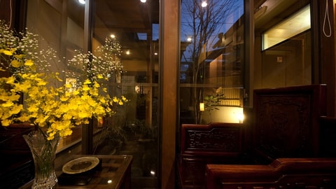 Lobby sitting area