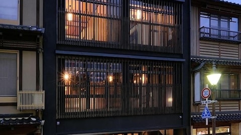 Primary image