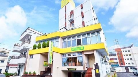 Primary image