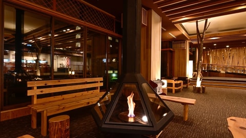 Lobby lounge
