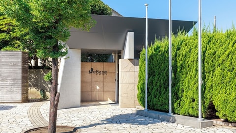 Primary image