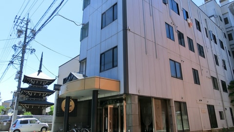 Primary image