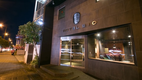 Primary image