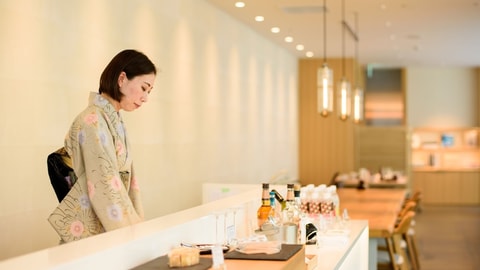 Concierge desk