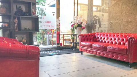 Lobby sitting area