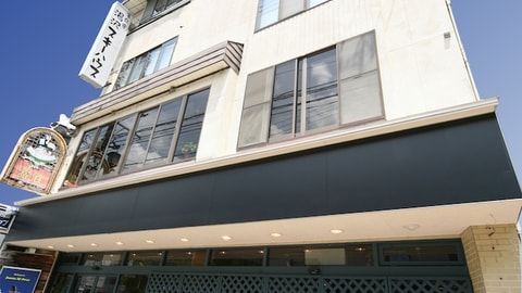 Primary image