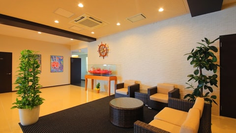 Lobby lounge