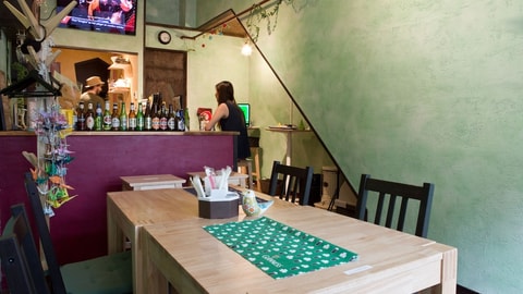 Lobby lounge