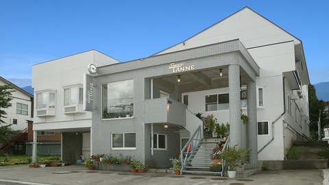Primary image