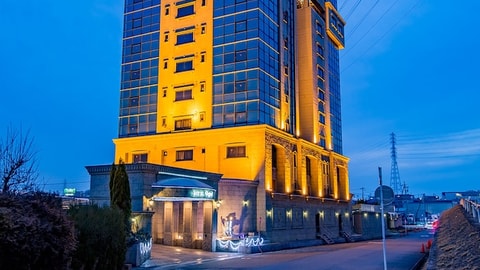Primary image