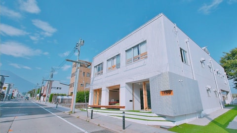 Primary image
