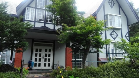 Primary image