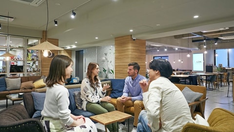 Lobby lounge