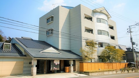 Primary image