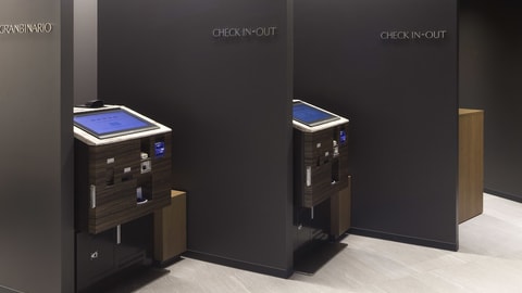 Check-in/check-out kiosk