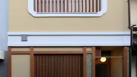 Primary image
