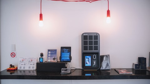 Check-in/check-out kiosk