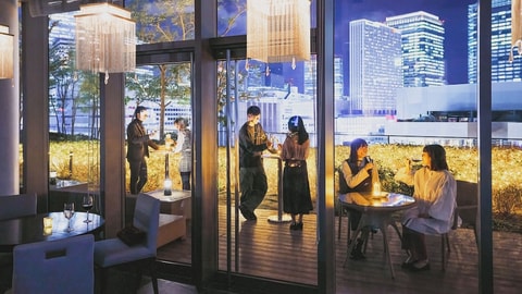 Lobby lounge