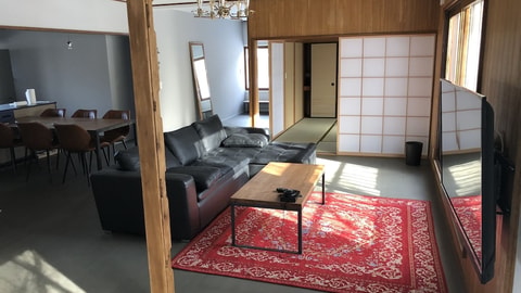 Primary image