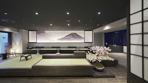 Lobby lounge