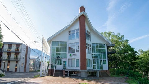 Primary image